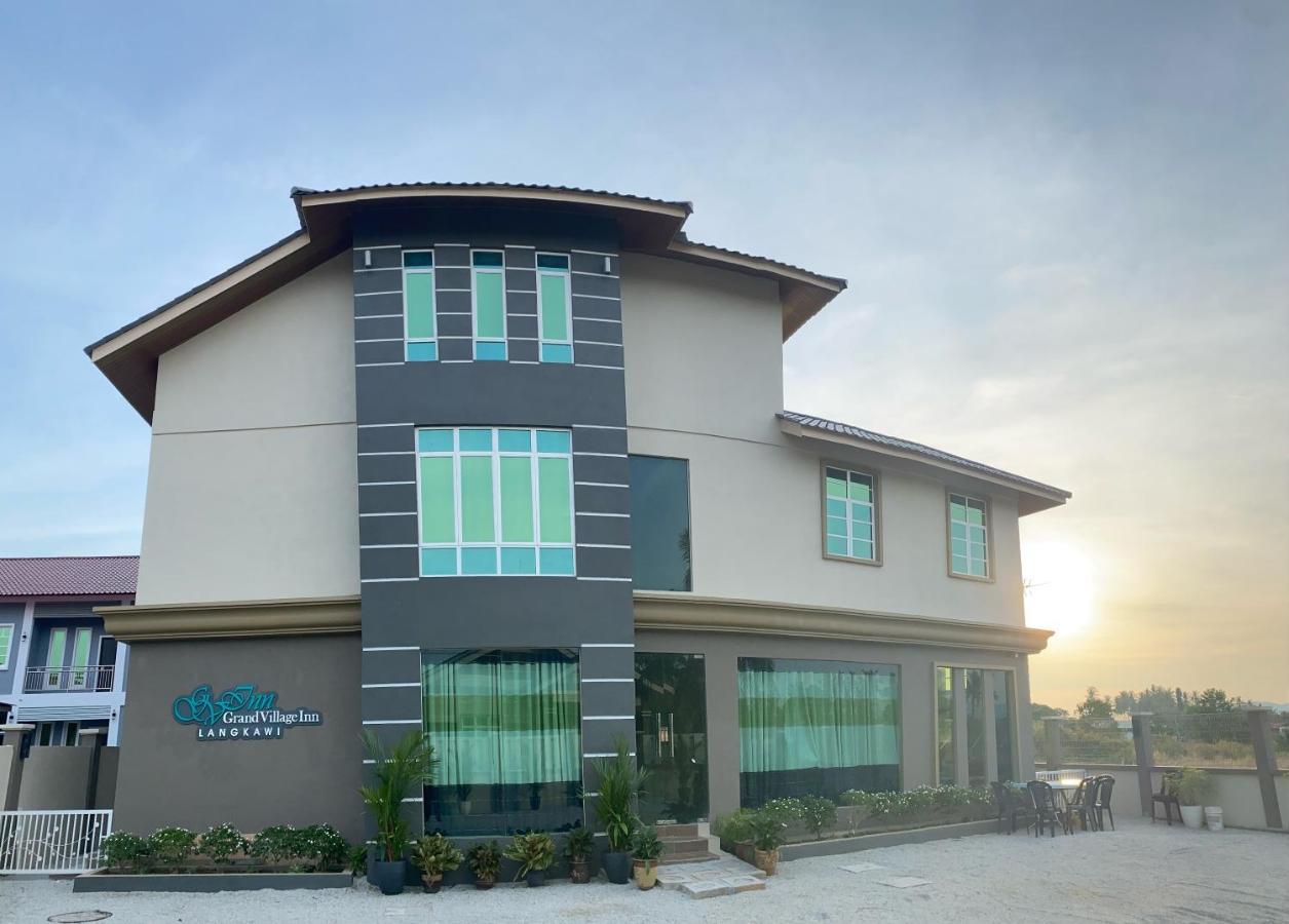 Grand Village Inn Pantai Cenang  Buitenkant foto