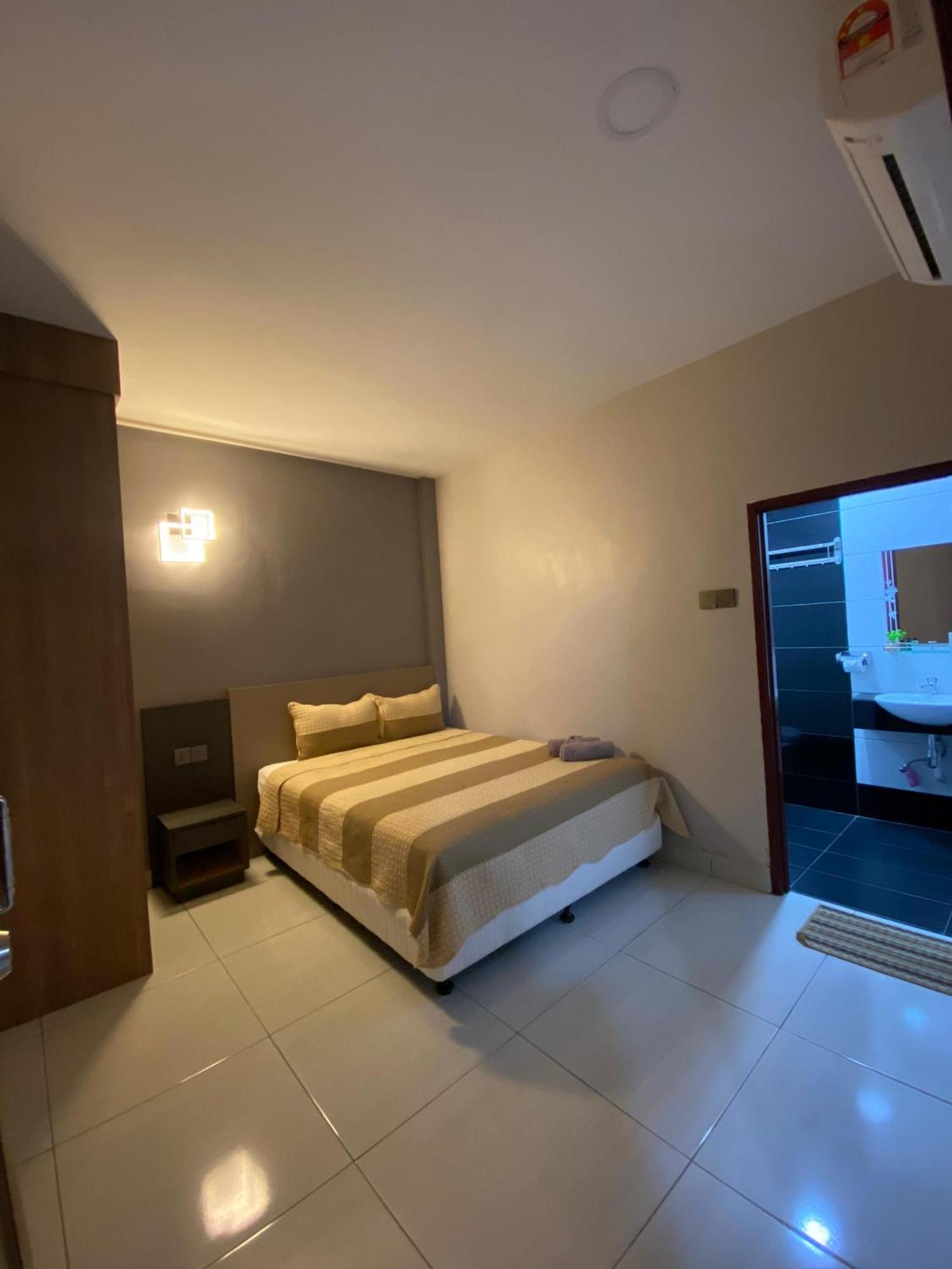 Grand Village Inn Pantai Cenang  Buitenkant foto