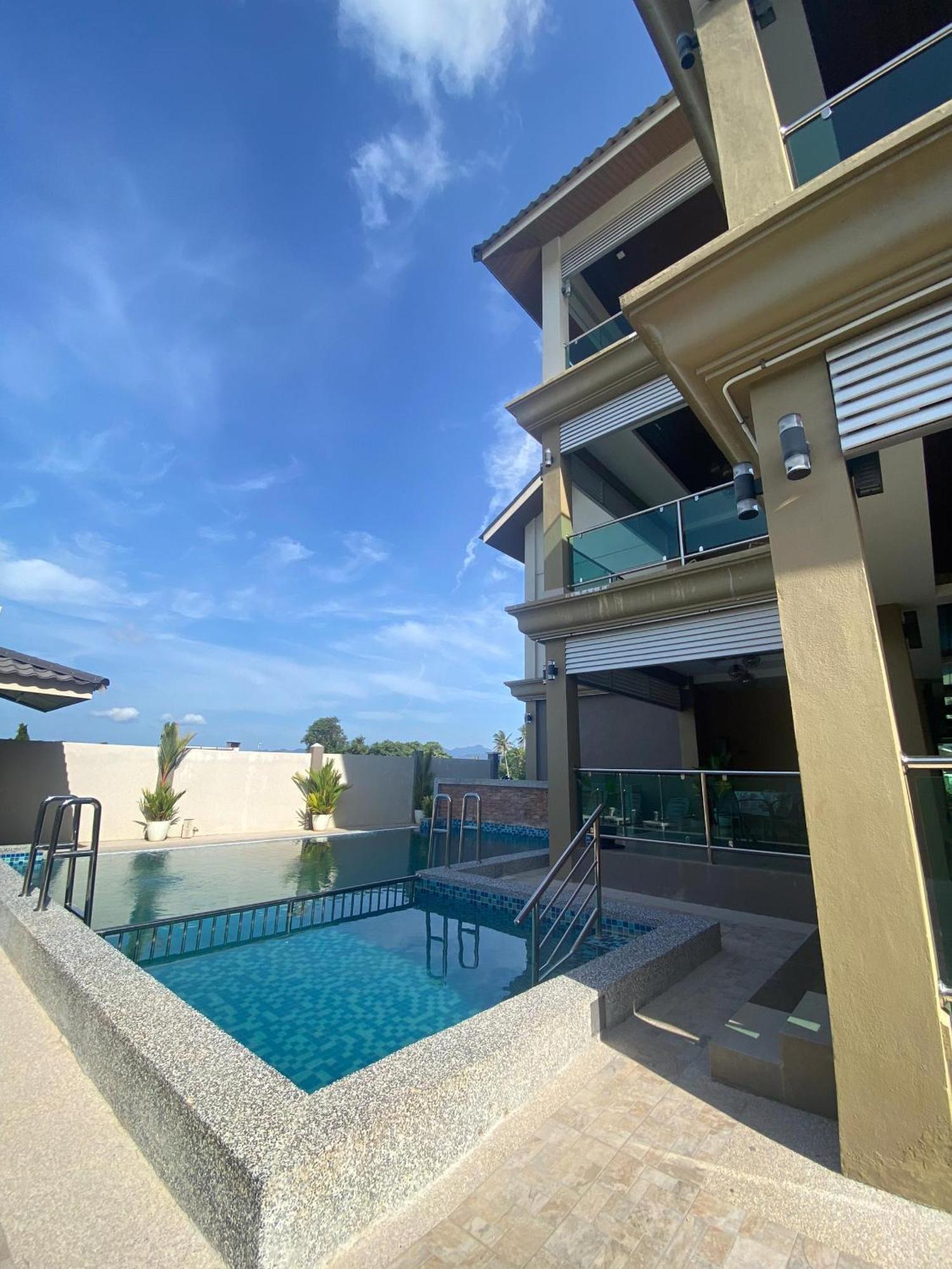 Grand Village Inn Pantai Cenang  Buitenkant foto
