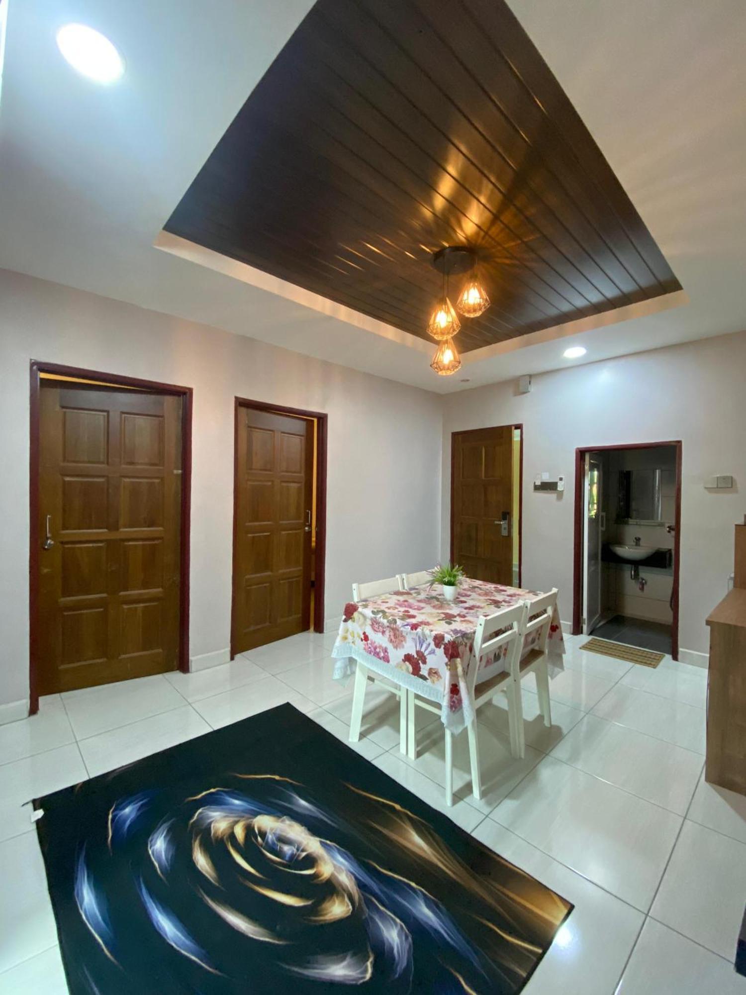 Grand Village Inn Pantai Cenang  Buitenkant foto