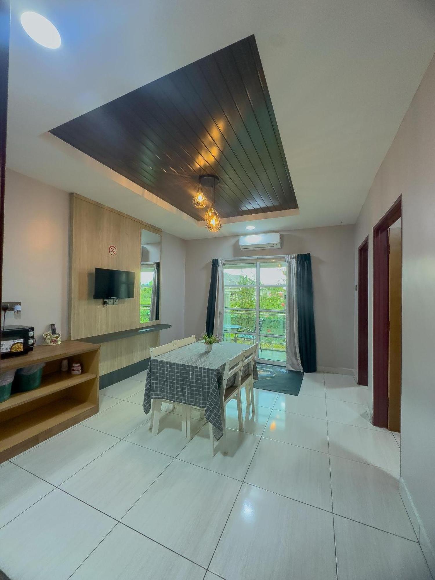 Grand Village Inn Pantai Cenang  Buitenkant foto